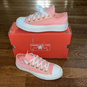 Converse Chuck Taylor 70 Oxford Flamingo Fade Egret White & Gold Women’s Size 5